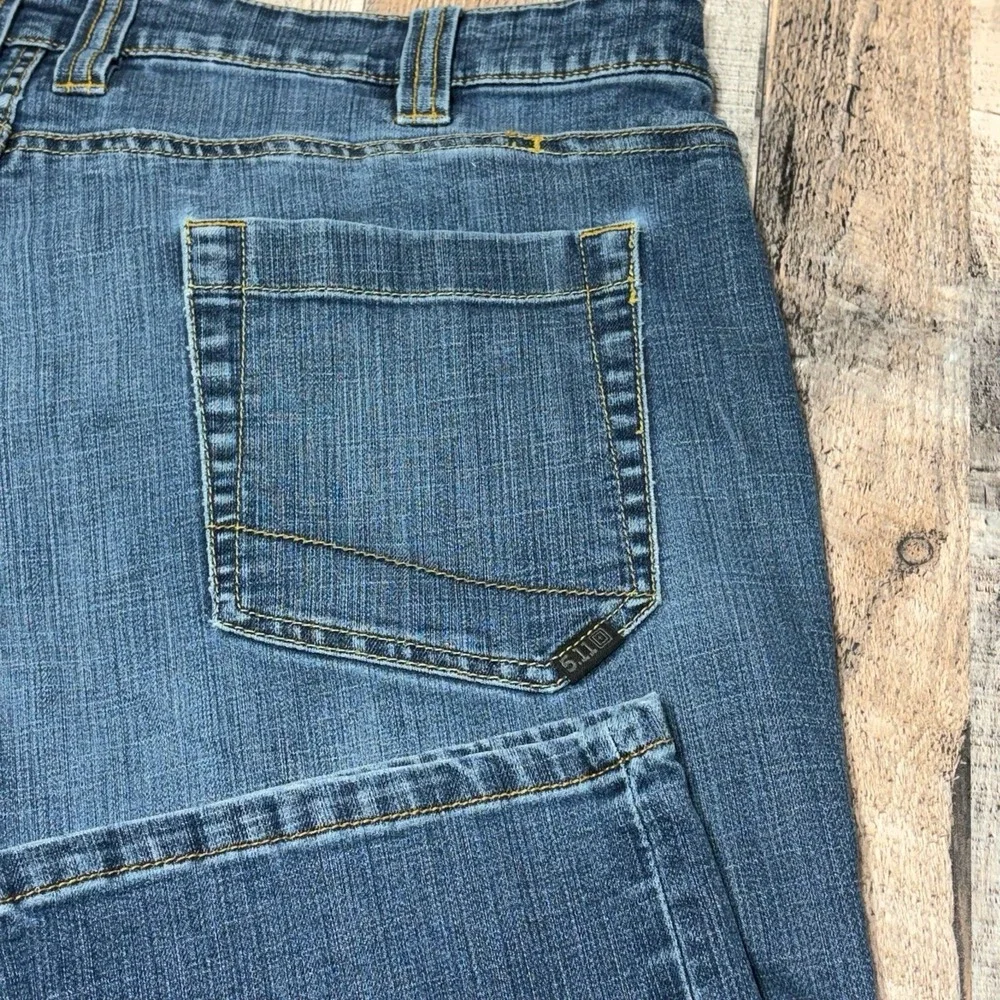 5.11 Tactical Jeans Mens 38x32 Medium Wash Blue Relaxed Straight Denim Utility